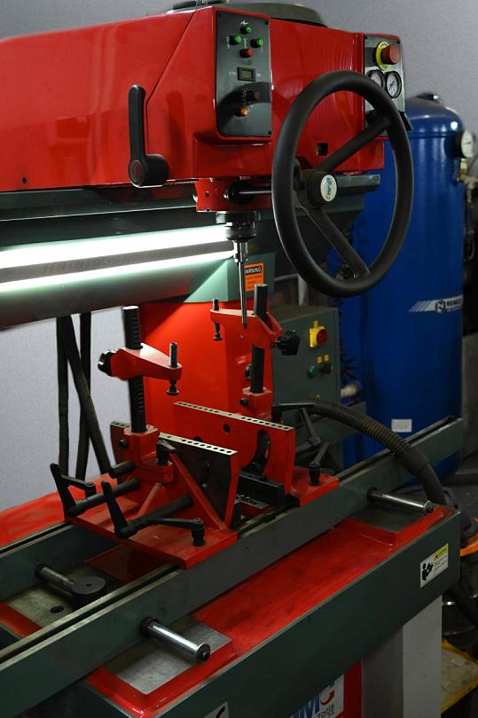 Обработка фасок седла клапана